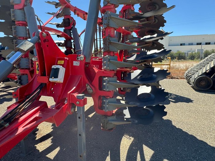 0 UNIA ARES HP XXL 6M SPEED TILLER USED RED