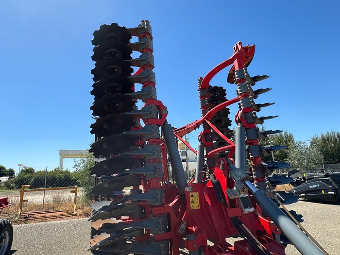 0 UNIA ARES HP XXL 6M SPEED TILLER USED RED