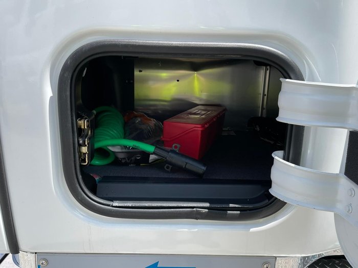 2024 Freightliner Cascadia 126 WHITE