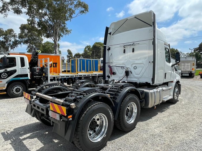 2024 Freightliner Cascadia 126 WHITE