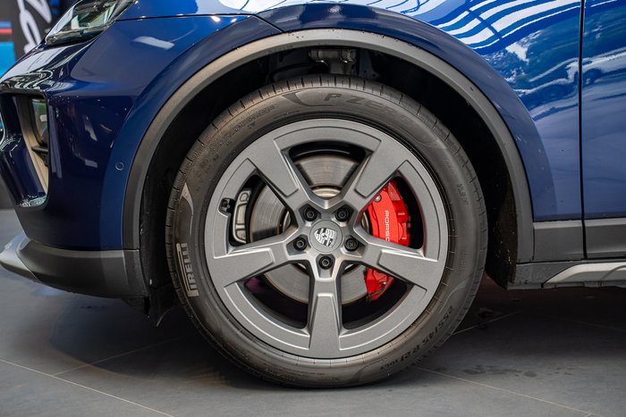 2025 Porsche Macan 4S