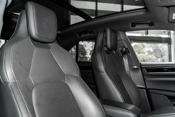 2025 Porsche Macan 4S