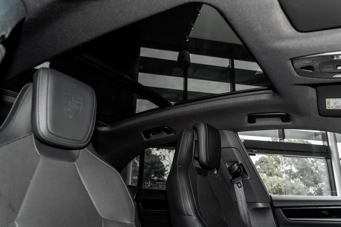 2025 Porsche Macan 4S