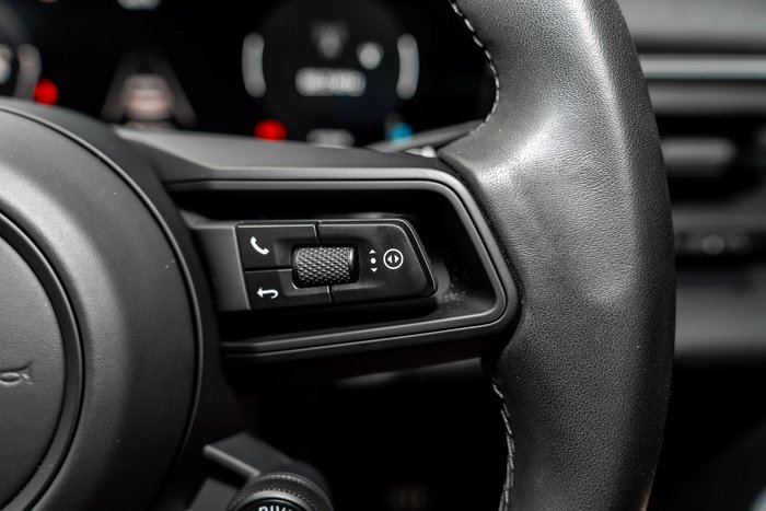 2025 Porsche Macan 4S