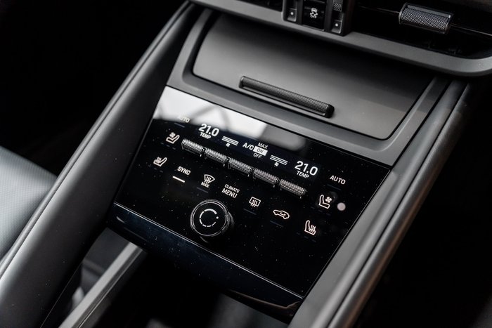 2025 Porsche Macan 4S