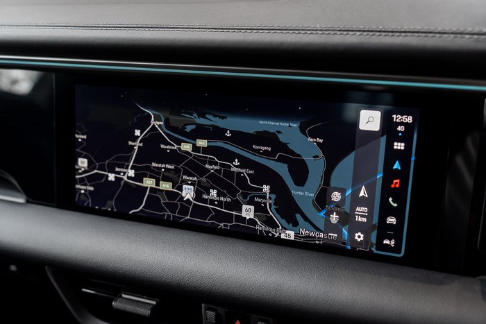 2025 Porsche Macan 4S