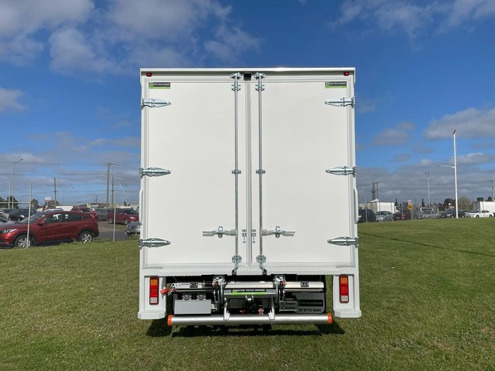 2025 Fuso Canter 515 White