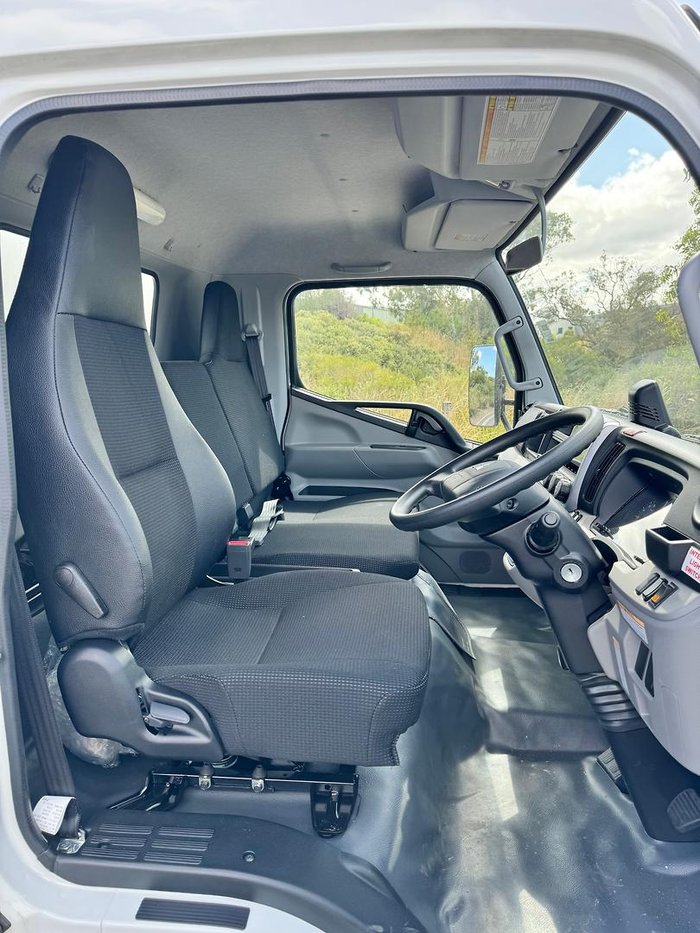 2025 Fuso Canter 515 White