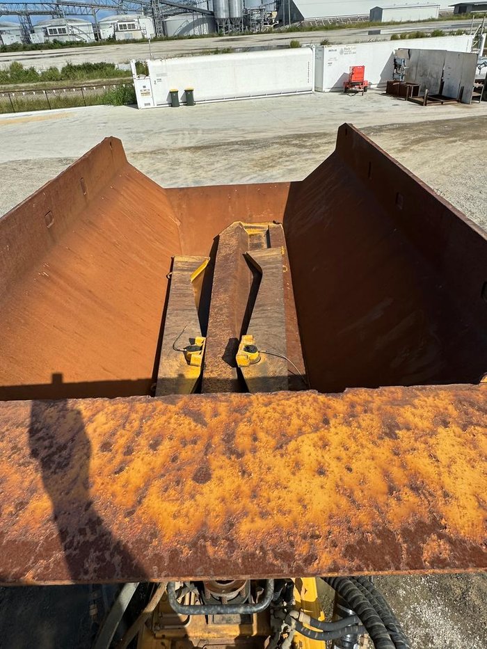2013 Caterpillar 740B