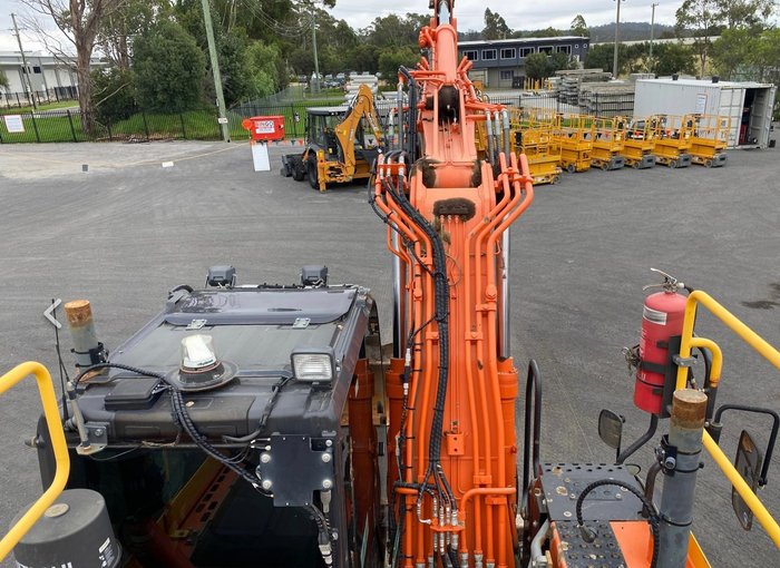 2019 Hitachi Zx170w-5B