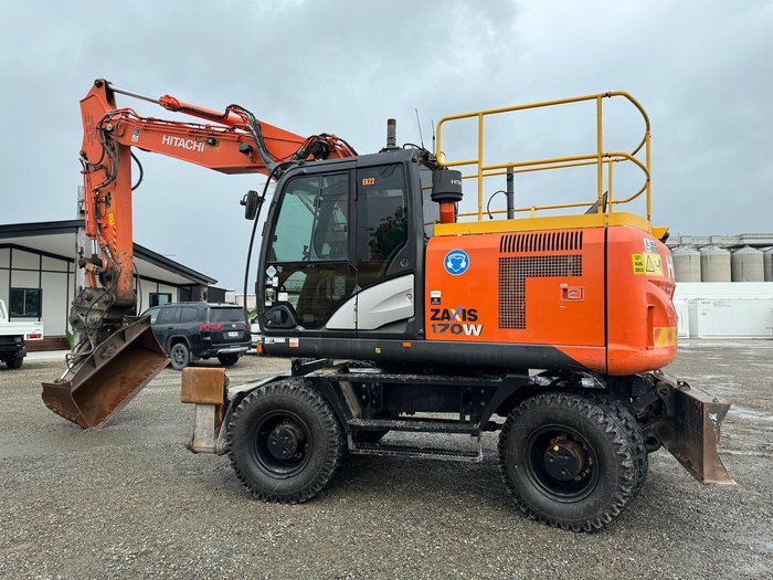 2019 Hitachi Zx170w-5B