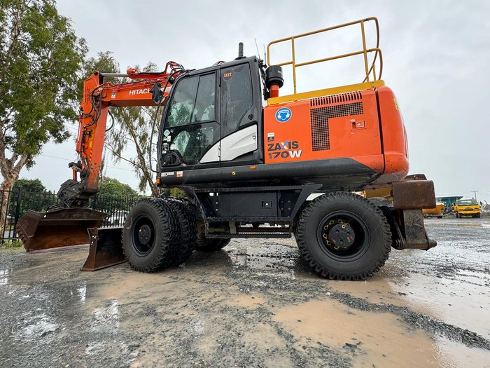 2019 Hitachi Zx170w-5B