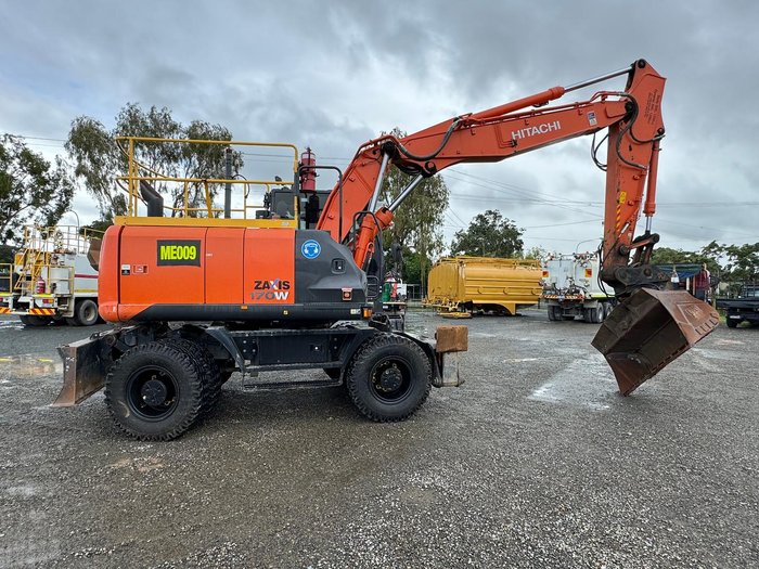 2019 Hitachi Zx170w-5B
