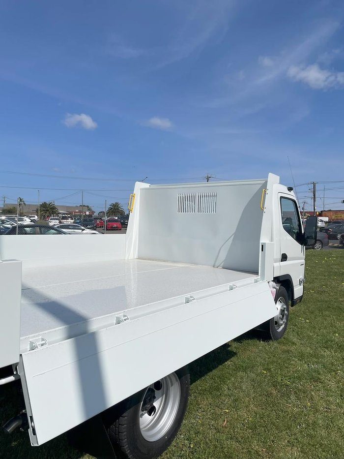 2025 Fuso Canter 815 Tipper White