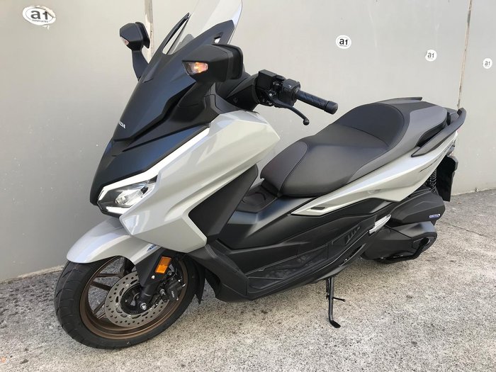 2025 Honda Forza 350 (NSS350)