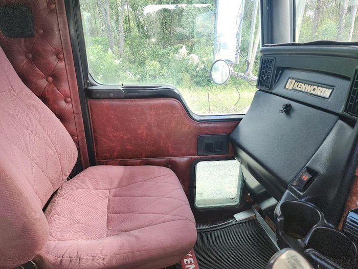 2007 Kenworth T404sar Cummins 18Sp 97T Rated