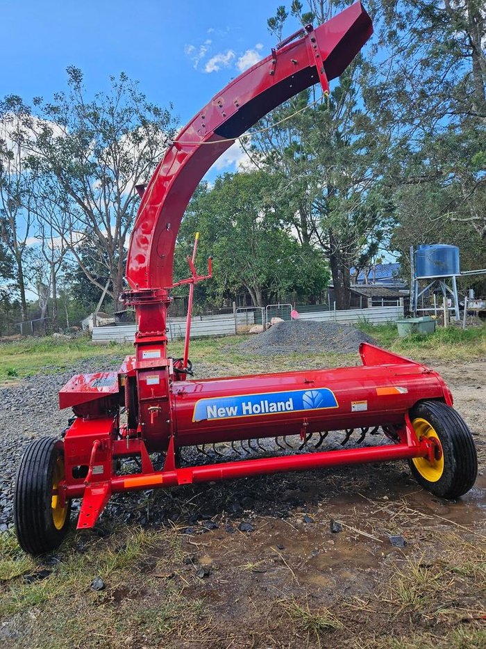2018 New Holland Crop Chopper 38 Red