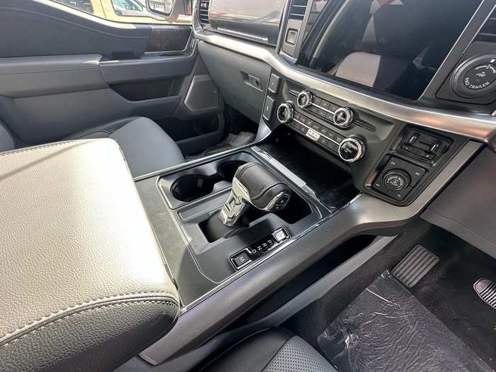 2023 Ford F-150 Lariat MY23 4X4 Dual Range Oxford White