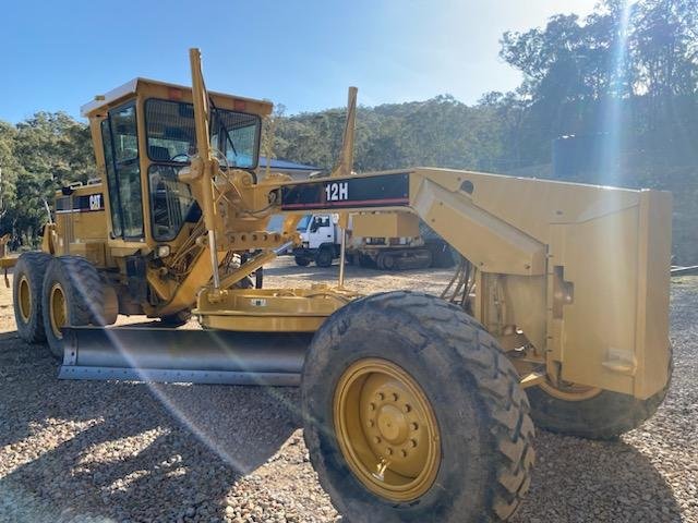 2001 Caterpillar 12H