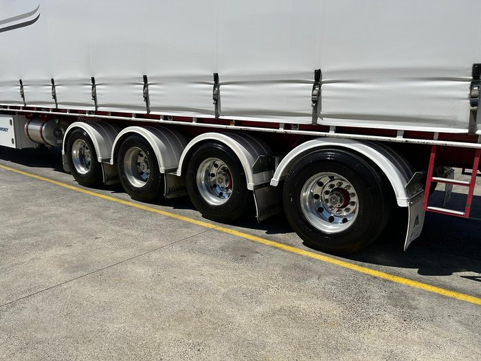 2016 Vawdrey St4 24 Pallet Sd Refrigerated Curtain Sider (Mezzanine)