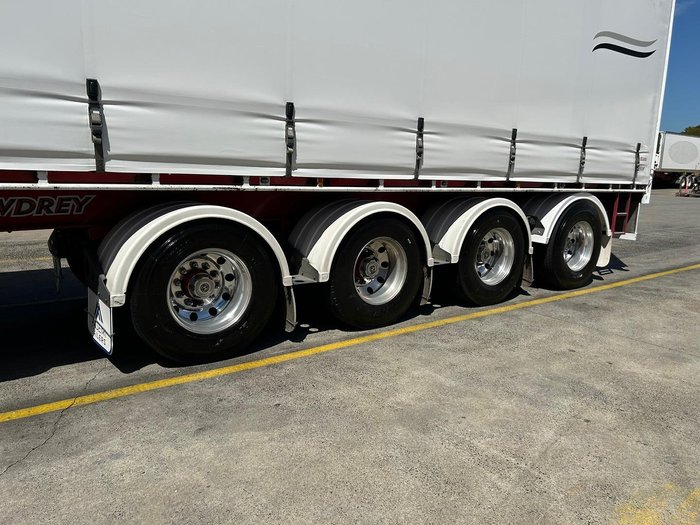 2016 Vawdrey St4 24 Pallet Sd Refrigerated Curtain Sider (Mezzanine)