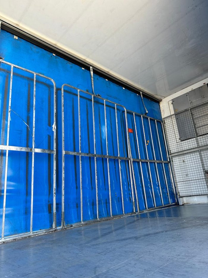 2016 Vawdrey St4 24 Pallet Sd Refrigerated Curtain Sider (Mezzanine) 