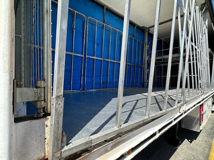 2016 Vawdrey St4 24 Pallet Sd Refrigerated Curtain Sider (Mezzanine)