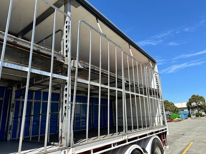 2016 Vawdrey St4 24 Pallet Sd Refrigerated Curtain Sider (Mezzanine)