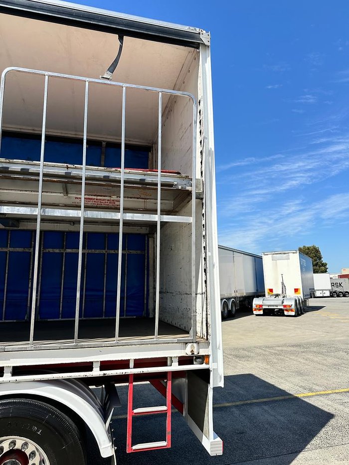 2016 Vawdrey St4 24 Pallet Sd Refrigerated Curtain Sider (Mezzanine)