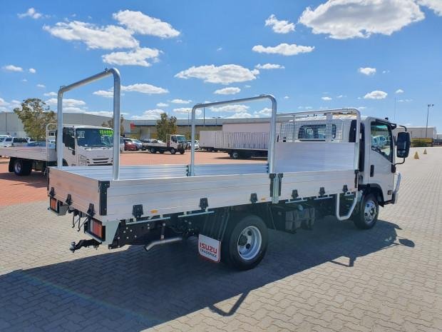 2025 Isuzu N Series NPR 45/55-155 Tradepack White