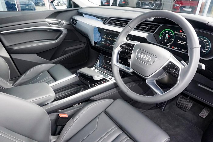 2023 Audi Q8 e-tron 55