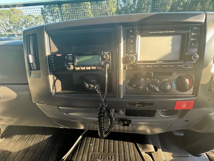 2012 Isuzu Fss 550 WHITE