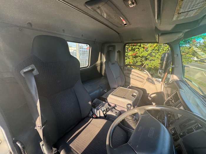 2012 Isuzu Fss 550 WHITE