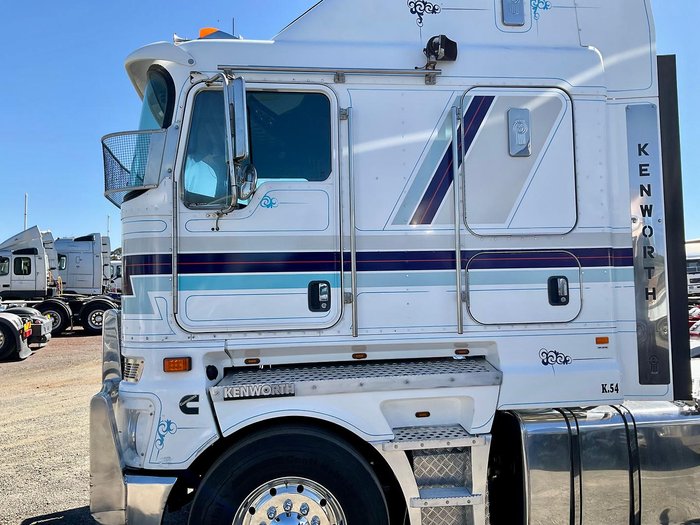 2014 Kenworth K200 Bigcab Isxe5 Recent Hist Seecond $127300+Gst K200 2,8 METRE BIG CAB WHITE