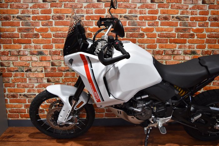 2023 Ducati DESERTX WHITE SILK