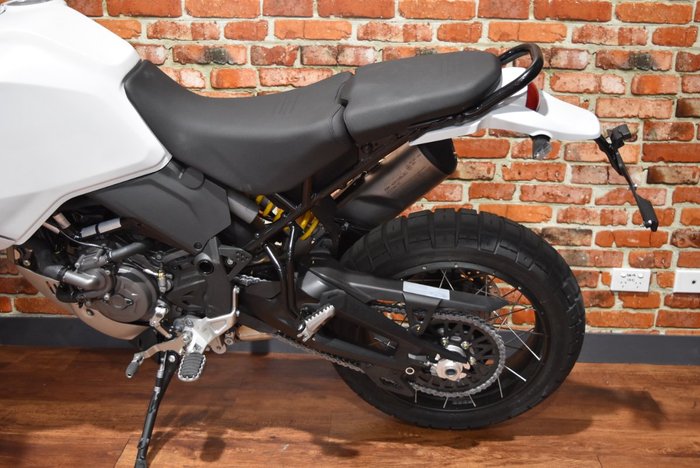 2023 Ducati DESERTX WHITE SILK