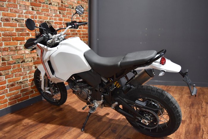 2023 Ducati DESERTX WHITE SILK