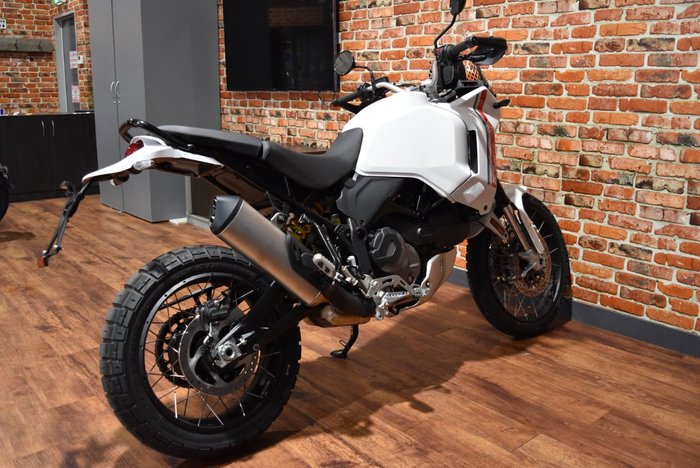 2023 Ducati DESERTX WHITE SILK