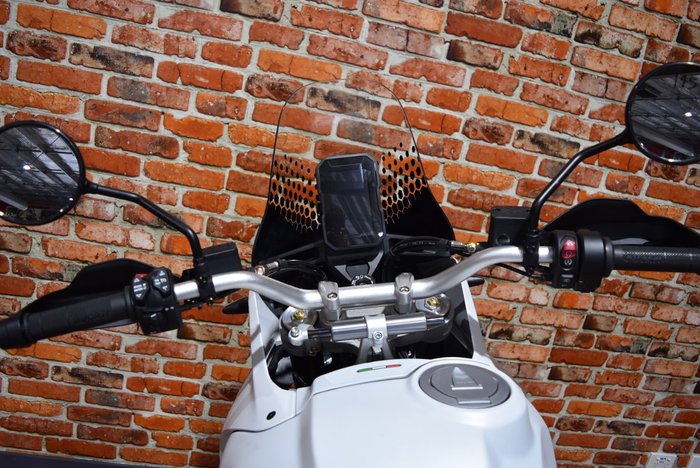 2023 Ducati DESERTX WHITE SILK
