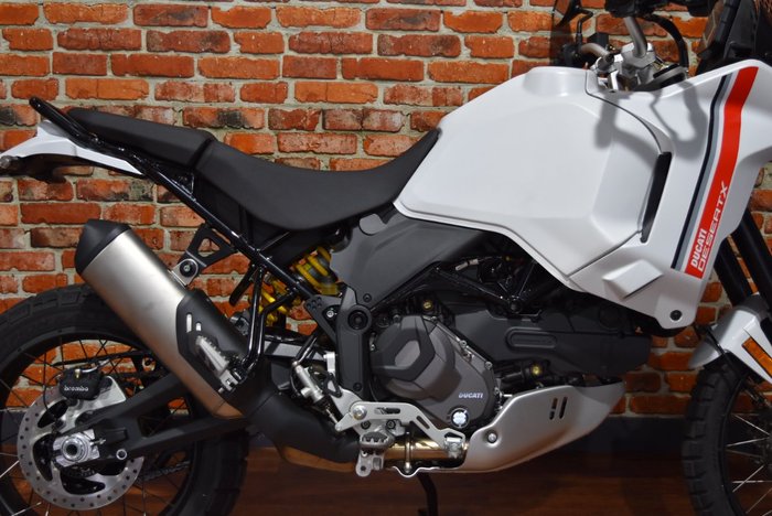 2023 Ducati DESERTX WHITE SILK