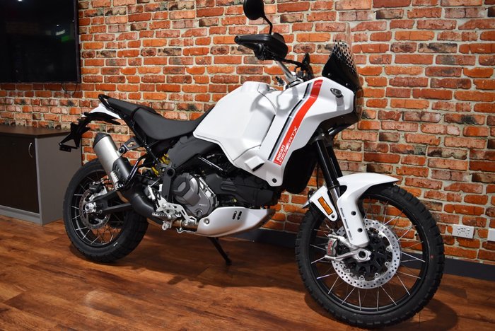 2023 Ducati DESERTX WHITE SILK