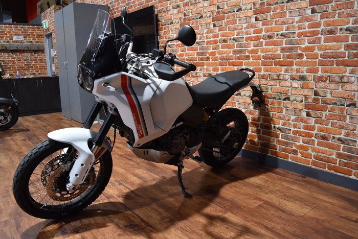 2023 Ducati DESERTX WHITE SILK