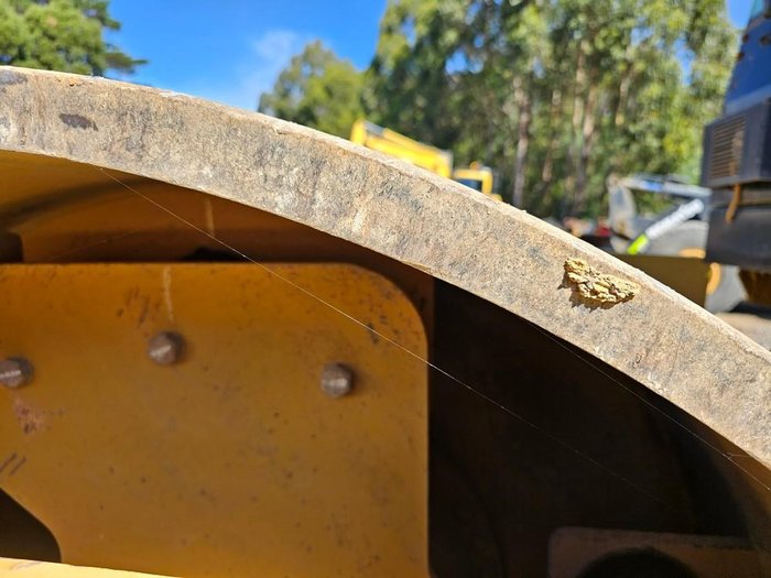 2012 Caterpillar Cs76xt