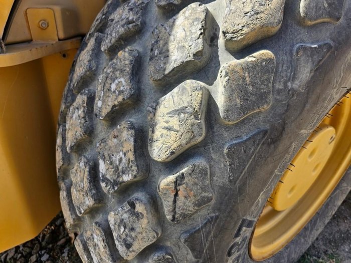 2012 Caterpillar Cs76xt