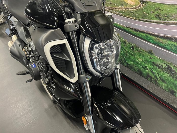 2024 Ducati Diavel V4 Diavel Black