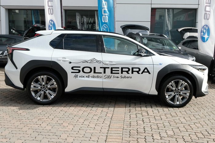 2023 Subaru Solterra AWD Touring E1-1 MY24 AWD Cosmic White