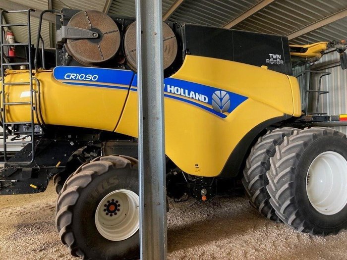 2017 New Holland Cr10.90