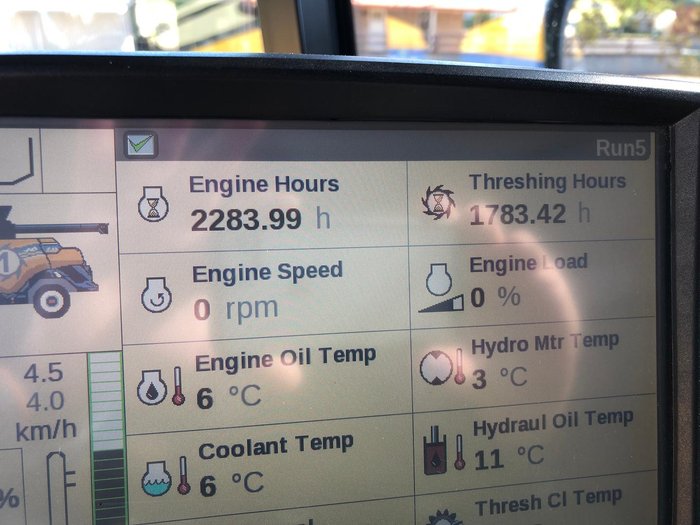 2015 New Holland Cr8.90 Yellow