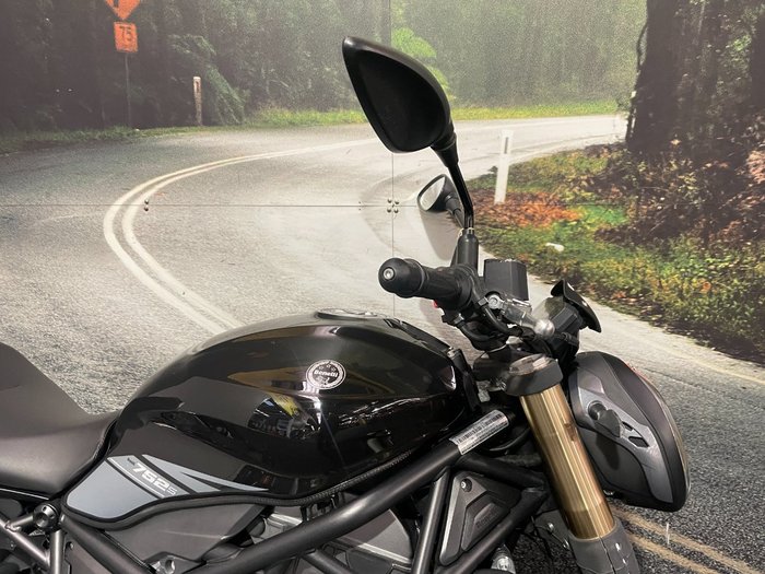 2021 Benelli 2021 Benelli 750CC 752S Road Black