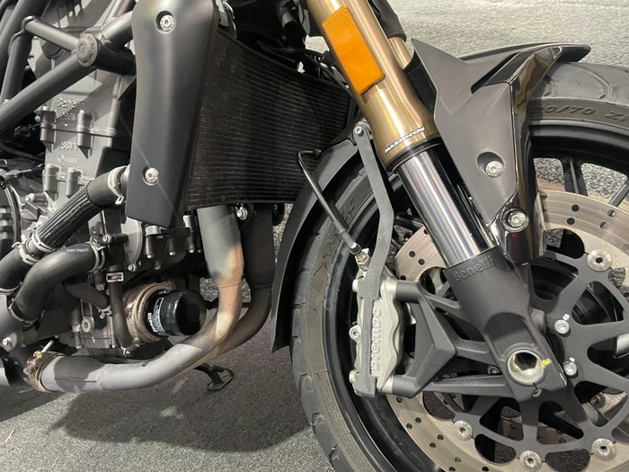 2021 Benelli 2021 Benelli 750CC 752S Road Black
